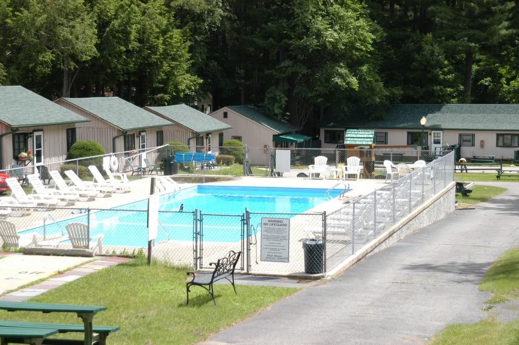 Lincoln Log Colony Hotel Лейк Джордж Стая снимка