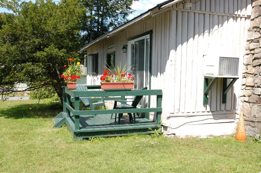 Lincoln Log Colony Hotel Лейк Джордж Екстериор снимка