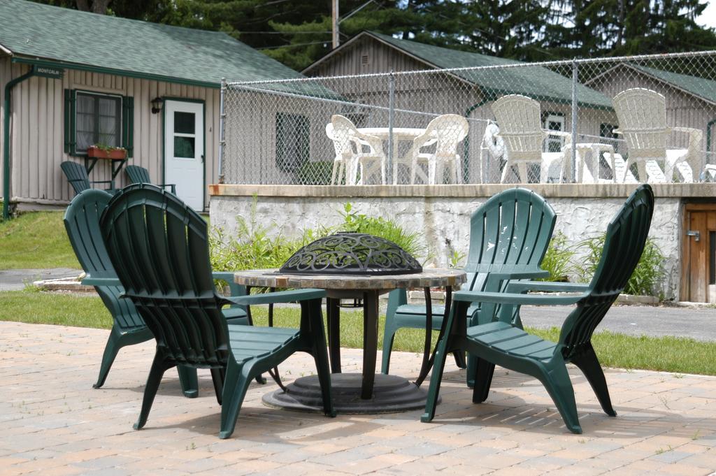 Lincoln Log Colony Hotel Лейк Джордж Стая снимка