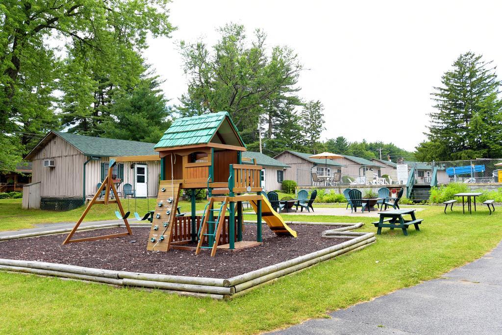 Lincoln Log Colony Hotel Лейк Джордж Екстериор снимка