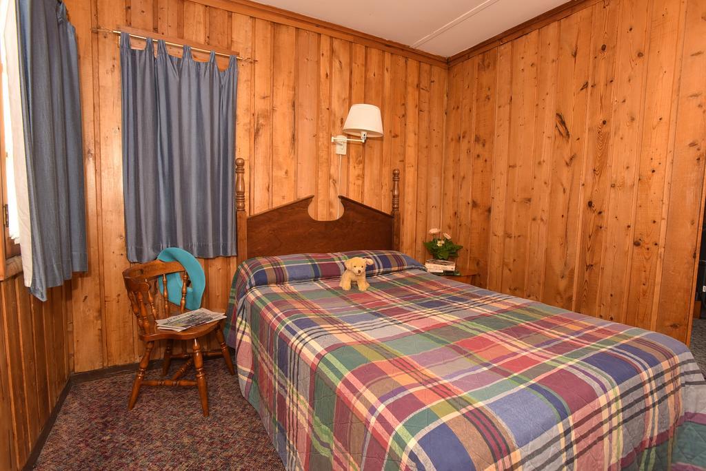 Lincoln Log Colony Hotel Лейк Джордж Екстериор снимка